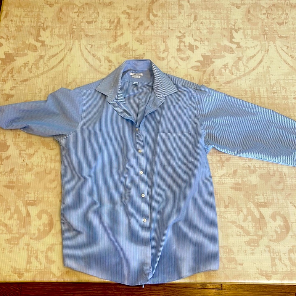 Van Heusen Men’s blue white striped button down